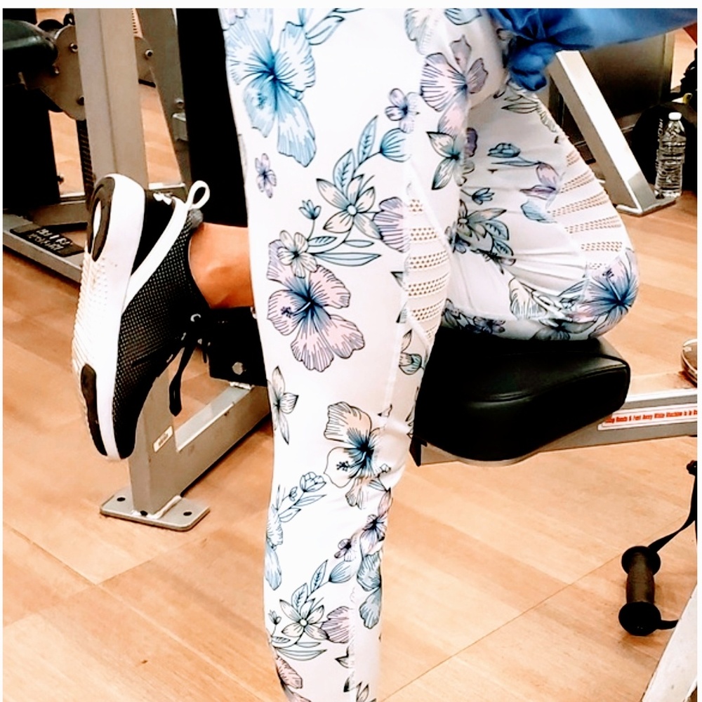 White Floral Gym Leggins ( Mesh) - Picture 5 of 5